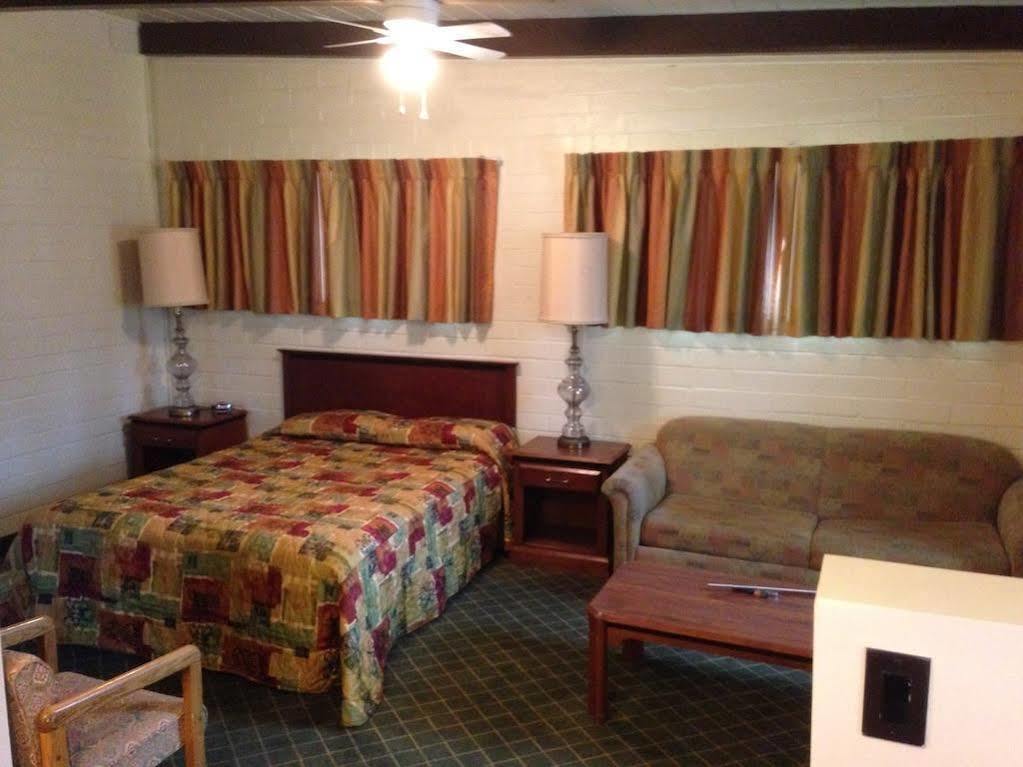 Motel Stanlunds And Borrego Springs