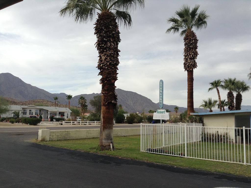 Stanlunds And Motel 2*