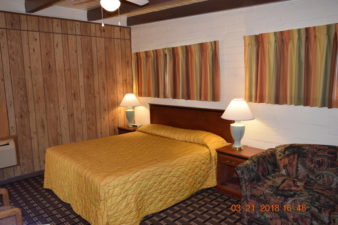 Stanlunds And Motel 2*