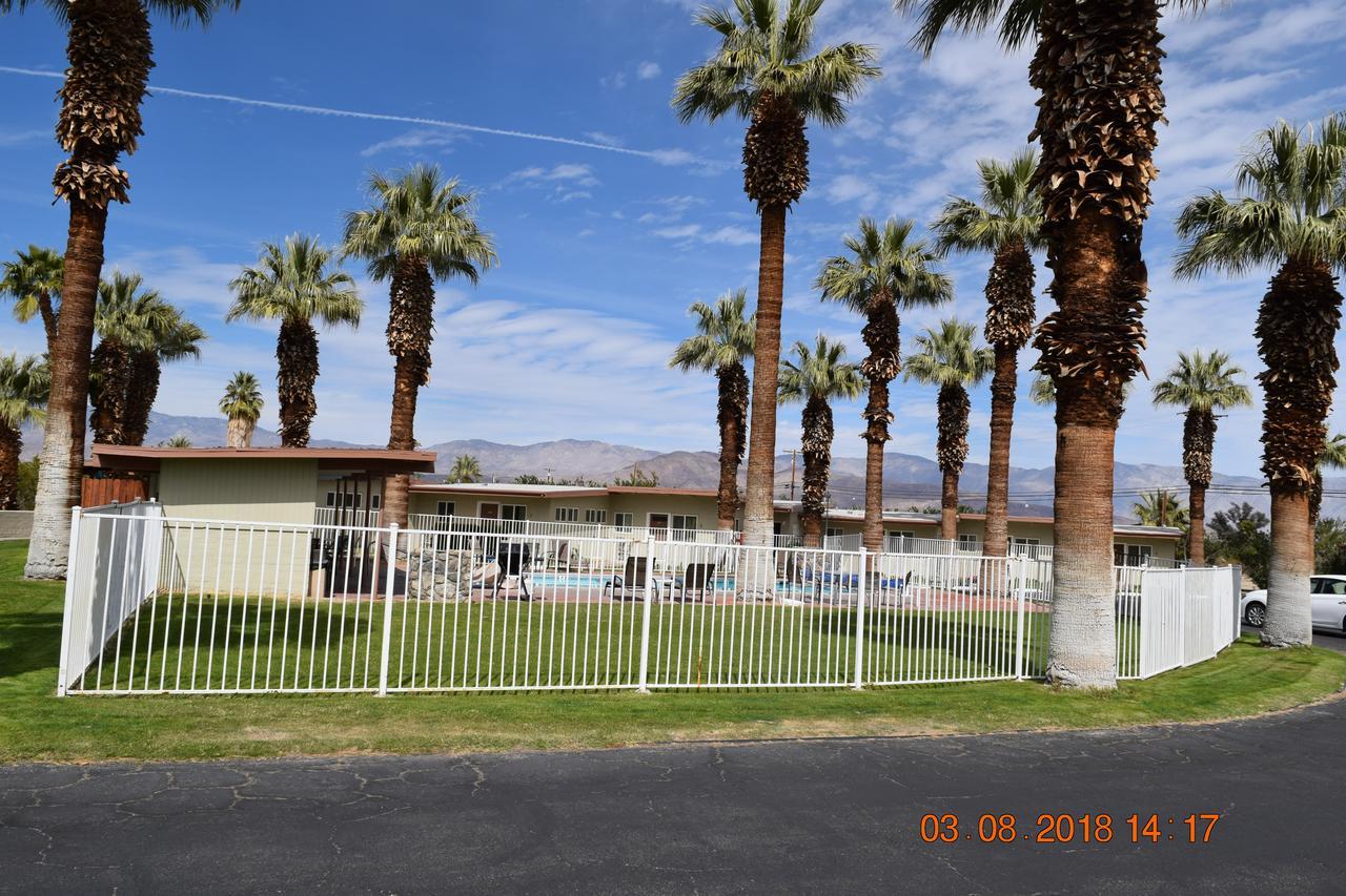 Stanlunds And Motel Borrego Springs