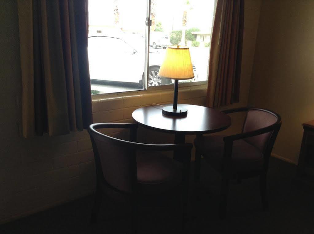 Stanlunds And Motel Borrego Springs